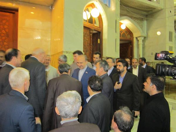 حضور وزیر ورزش و جوانان در مرقد امام خمینی